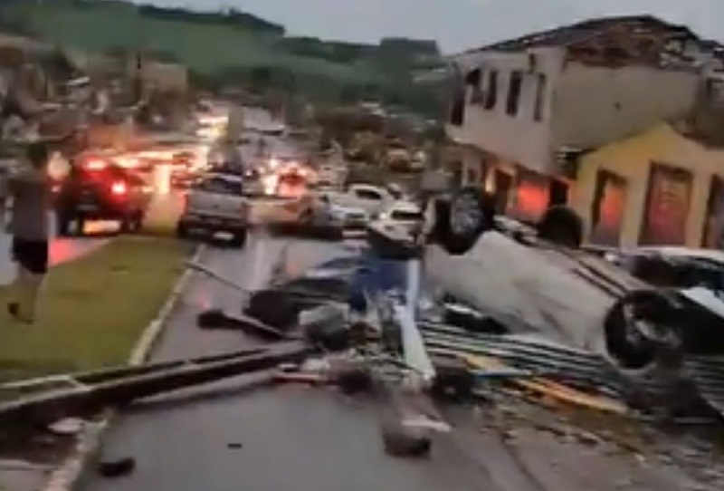 Tornado destroi várias cidades no sul do pais