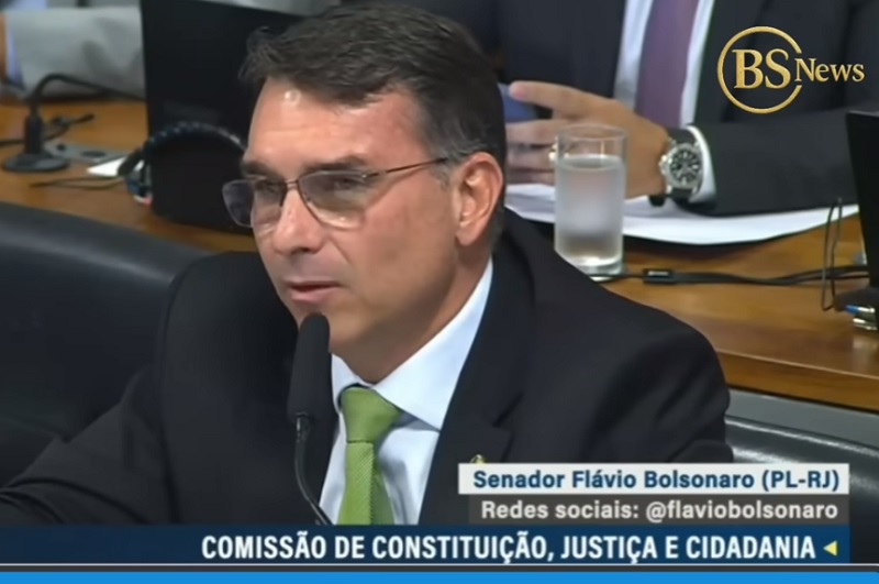 FLÁVIO BOLSONARO PERDEU a LINHA ao ATACAR o PGR PAULO GONET e acabou LEVANDO uma RESPOSTA HISTÓRICA