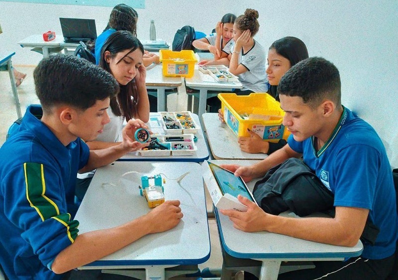 Estudantes da rede estadual apresentam projetos na VI Mostra Científica STEAM 2025