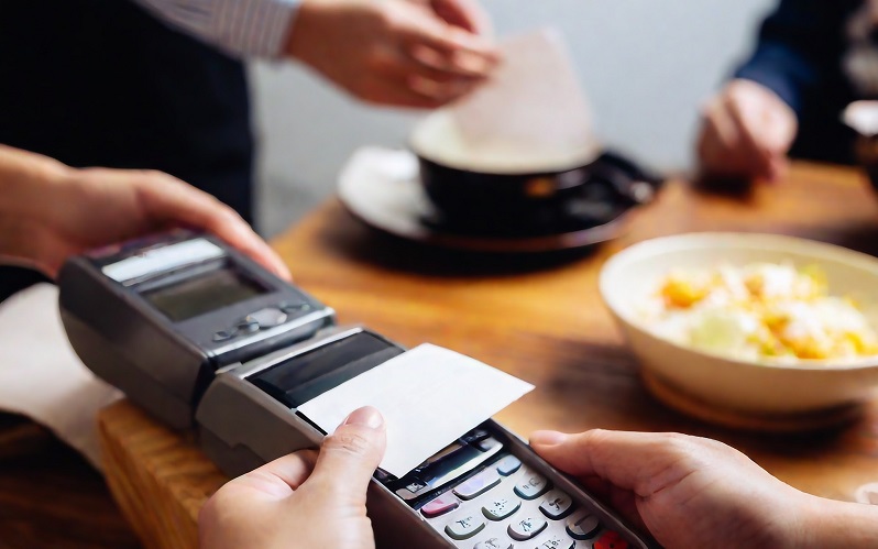 Lula assina na terça decreto que muda regras para vale-refeição e alimentação; entenda