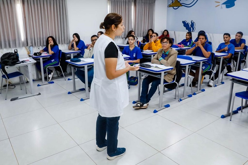 Governo de MT nomeia 1.230 professores aprovados no concurso da Seduc