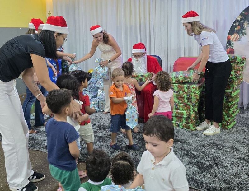 Mais de 200 crianças recebem brinquedos entregues pela OAB-MT e CAA/MT