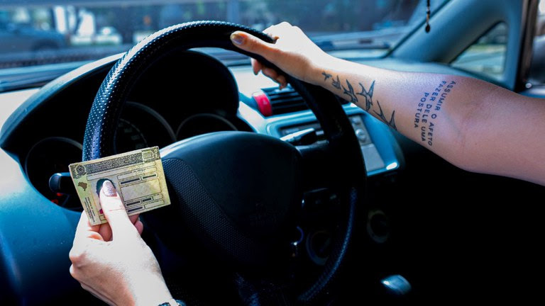 AGU derruba liminar e mantém regras da nova CNH do Brasil