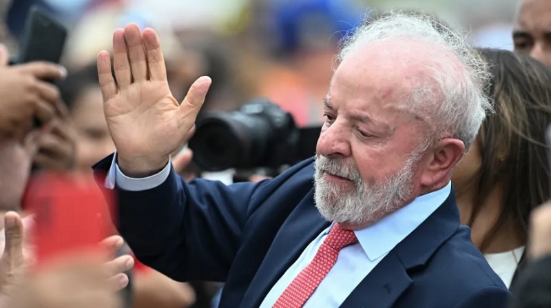 Lula faz exames e passará por cirurgia nesta sexta-feira