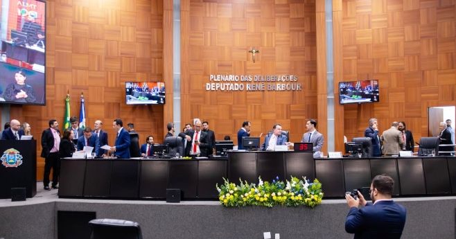 ARQUIVAMENTO : parecer valida CPI da Saúde e anula outros três requerimentos incluso CPI da Oi na ALMT