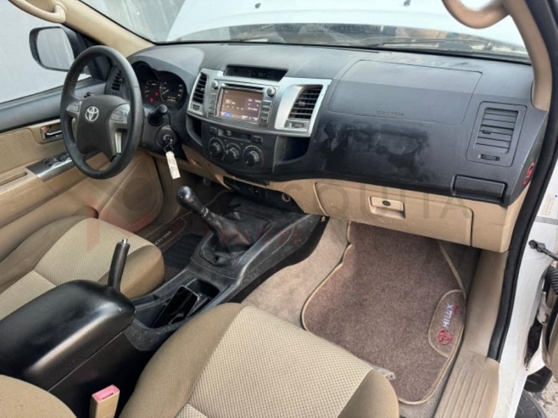 CIDADE INSEGURA: Vídeo mostra facilidade de furto de uma Hilux SW4 na porta de prédio em Cuiabá