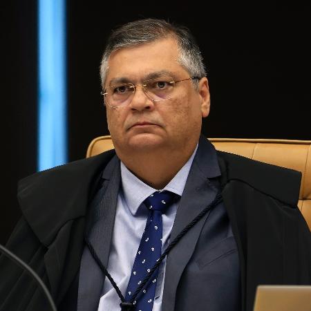 NÃO POSSUE PREVISÃO LEGAL: Ministro Flávio Dino suspende imediatamente “penduricalhos” no serviço público e limita remuneração ao teto constitucional