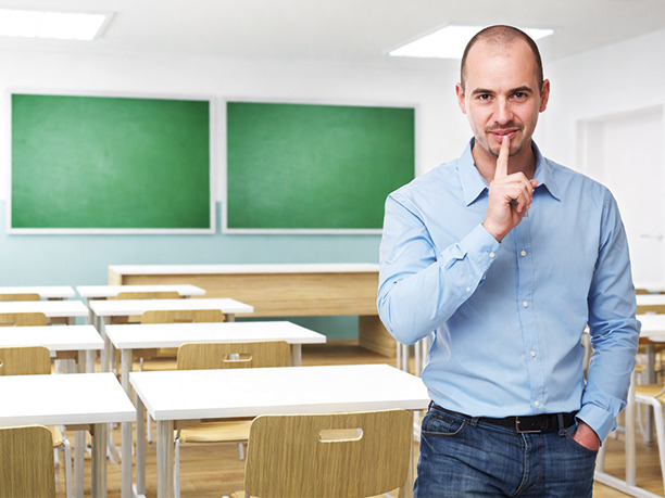 Militarização das escolas avança sem ouvir os profissionais da educação