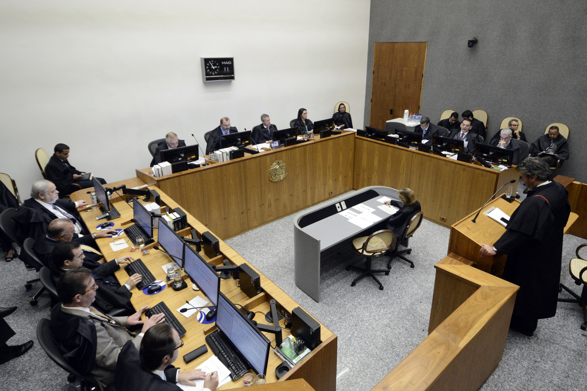 BUSCA POR AGILIDADE: STJ muda a lógica das sustentações orais de advogados nos julgamentos