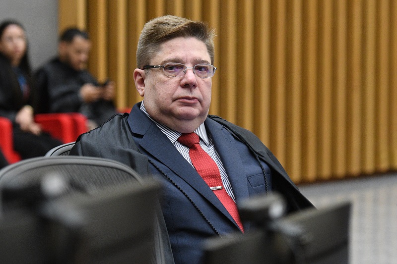 BOLA DE NEVE: STJ vai julgar validade do cartão de crédito consignado e consequências do abuso