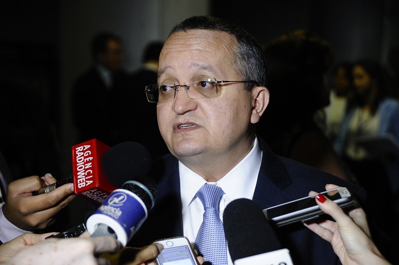 CPI DCPI DO CRIME ORGANIZADO; Ex-governador Pedro Taques foi convocado para falar sobre suposta ligações de políticos de MT com o Banco Master