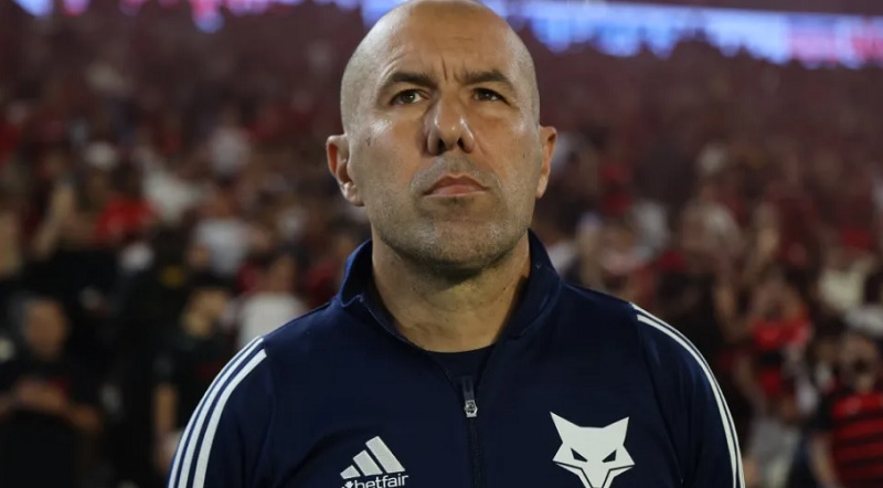 Flamengo acerta a contratação de Leonardo JardimFlamengo acerta a contratação de Leonardo Jardim