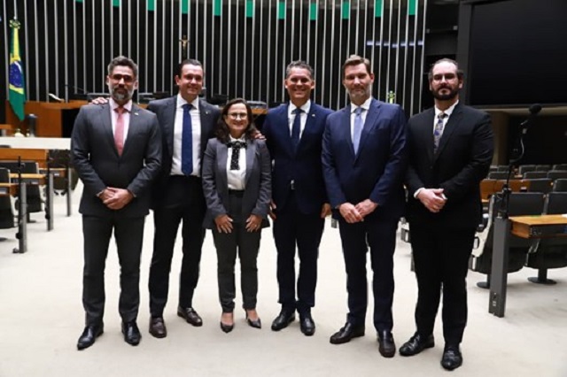 PACOTE DE MEDIDAS: cerco a golpe do falso advogado inclui projeto de lei e enxurrada de ações