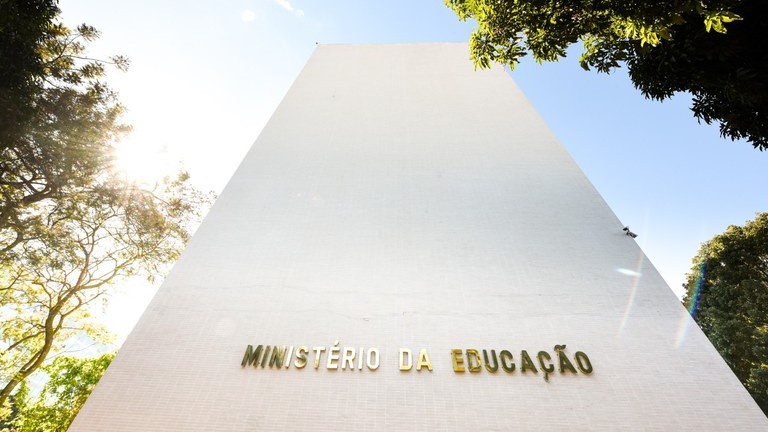 ENSINO SUPERIOR : STF revoga decisão que autorizava cursos de Medicina sem aval do MEC