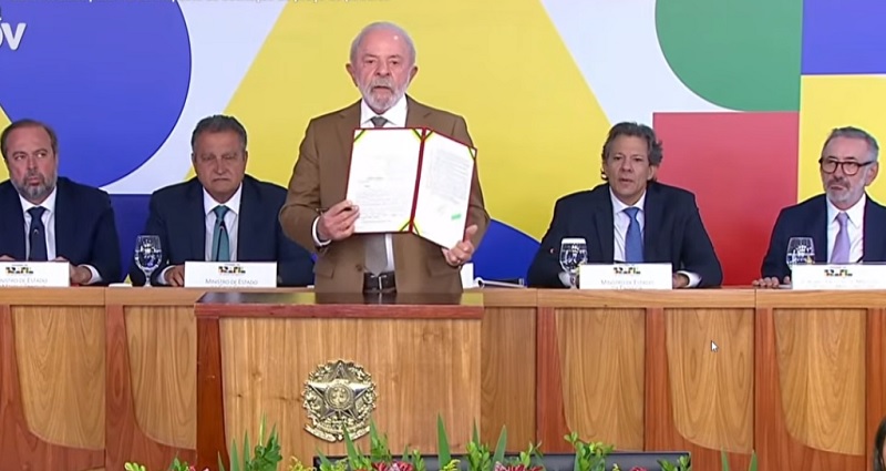 Governo zera PIS e Cofins do diesel para conter impacto da alta do petróleo; economista analisa