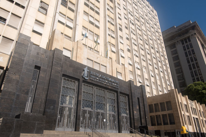 VALORIZAÇÃO DA CLASSE: TRT-1 autoriza envio de dados para fiscalização de inscrição suplementar de advogados