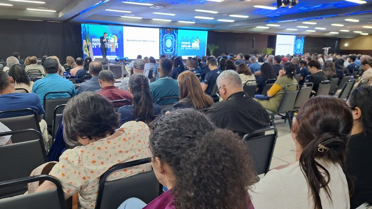 Juiz auxiliar reforça, em Encontro Estadual, importância das parcerias dos municípios com a Justiça Eleitoral