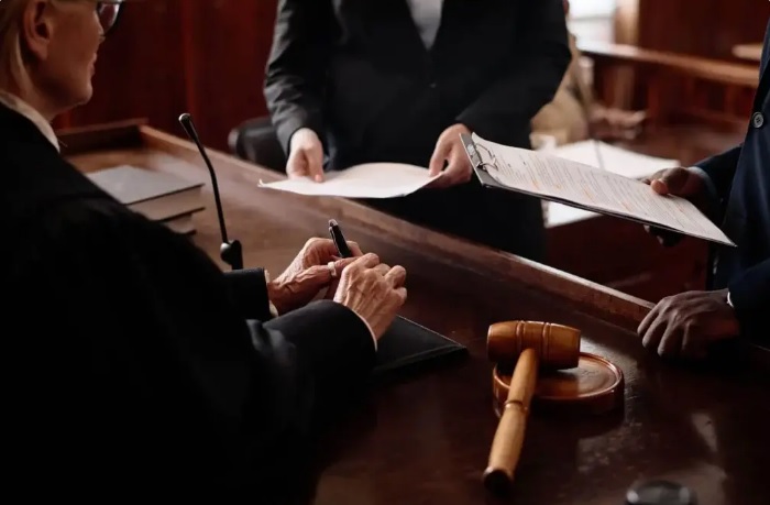 SINAL DE FUMAÇA: falta de intimação pessoal do devedor anula leilão extrajudicial de imóvel