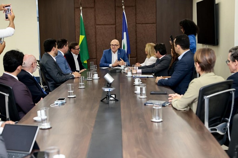 Governo de MT, MP e AMM firmam parceria para utilização de máquinas apreendidas em desmatamentos ilegais