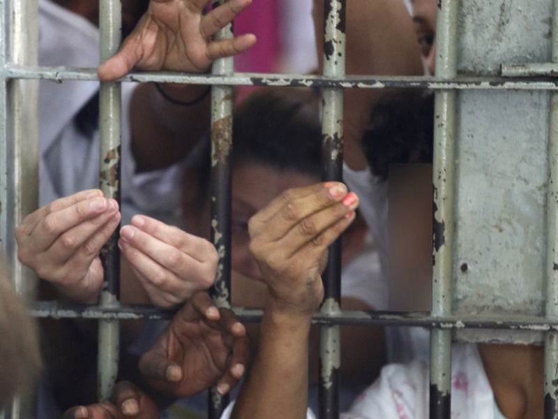 Prazo prescricional da pena de multa continua regido pelo Código Penal mesmo após trânsito em julgado