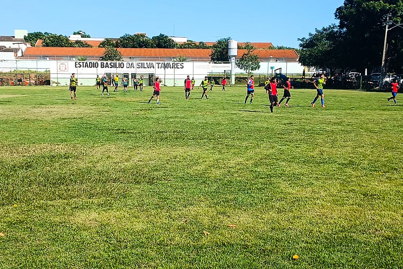Várzea Grande seleciona jovens atletas para formar equipes de futebol sub-15 e sub-17