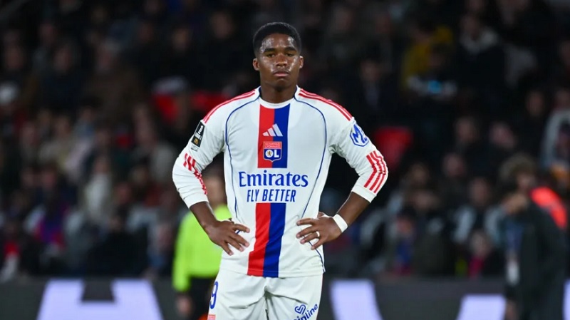 Endrick leva bronca de possível rival da Copa após 'provocar' torcida do PSG: 'Jogue futebol'