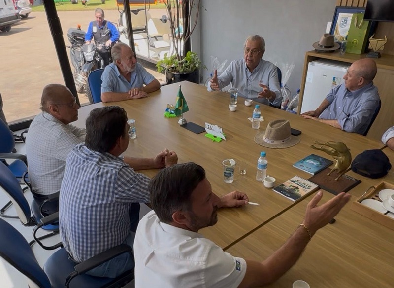 Jayme Campos debate em Sinop saída para evitar aumento de falência de produtores