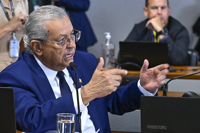 Jayme Campos destina R$ 1,3 milhão para fortalecer ensino, pesquisa e inovação na UFR