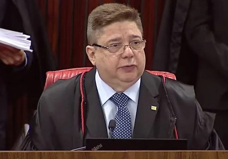 Repetitivo discute critérios para avaliar abuso em contratos de cartão de crédito consignado