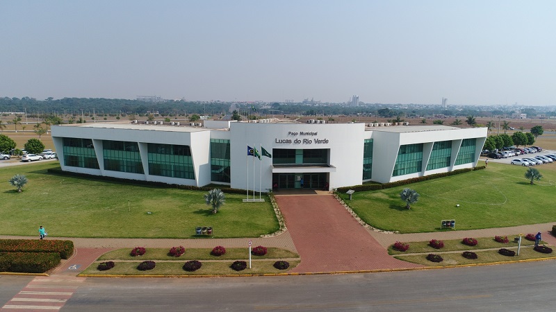 Justiça suspende contrato de R$ 1 mi para reforma de Câmara