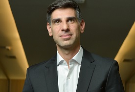 Recorde de emprego no Brasil. Recorde de jovens em funções que estão em extinção