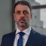 Redução da maioridade penal pode ser inviável, mas a internação proporcional ao crime é urgente para conter a violência juvenil, avalia especialista