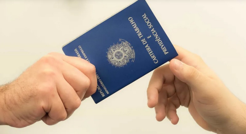PEC do fim da escala 6×1 propõe manter hora extra em dobro aos domingos; veja perguntas e respostas