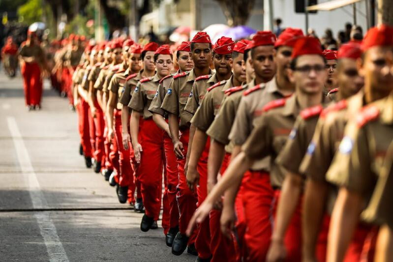 Sintep-MT rebate defesa do governo por escolas cívico-militares