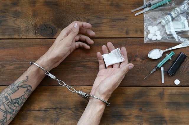 Sexta Turma aplica perspectiva de gênero ao ingresso de droga em presídio e mantém falta grave de preso