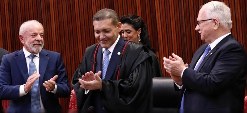 Ao tomar posse na Presidência do TSE, Nunes Marques defende a vontade soberana do povo nas urnas
