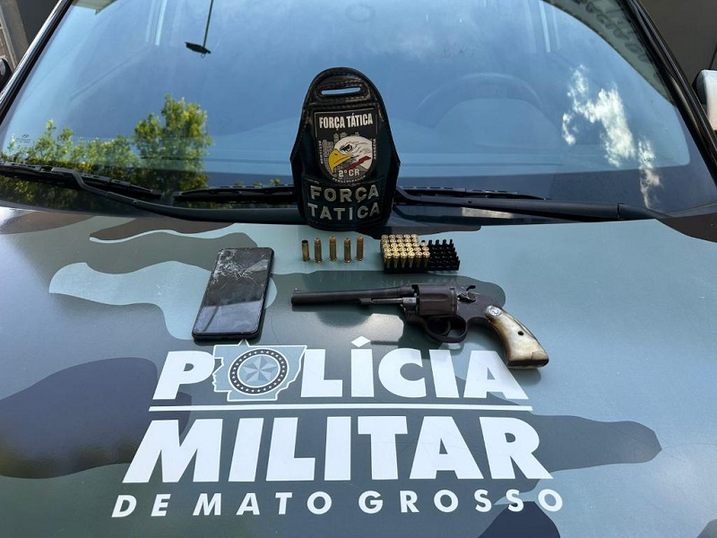 Força Tática apreende duas armas de fogo e prende suspeitos por porte ilegal em Cuiabá