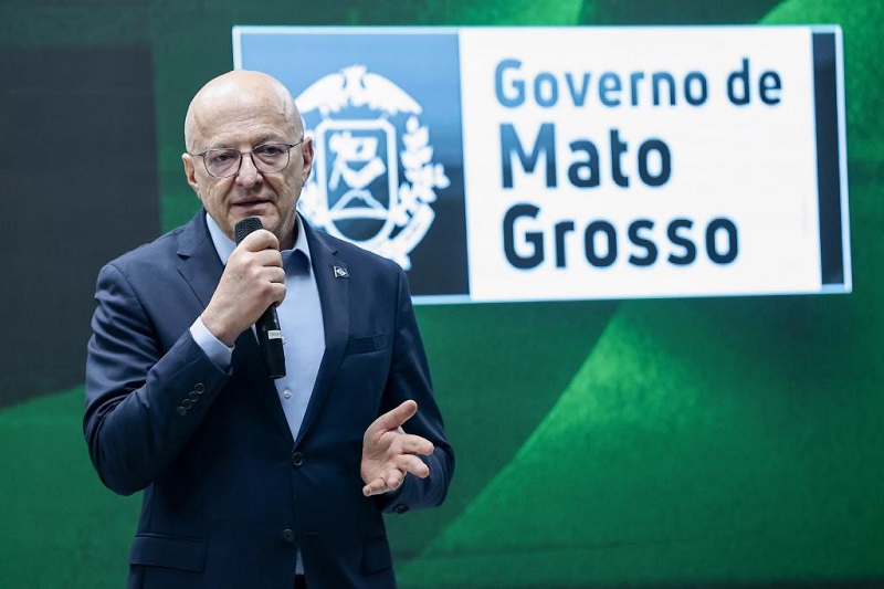 Governador assina ordens de serviço para continuidade de obras de dois CEIs em Várzea Grande nesta terça-feira (30)