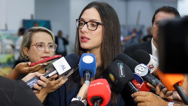 CONSIGNADOS: Janaina cobra respostas para servidores após investigação sobre Banco Master em MT