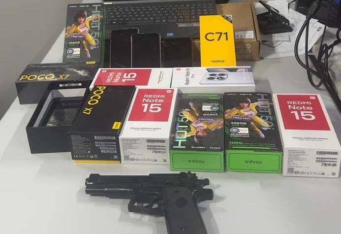 Polícia Civil prende suspeito que estava comercializando celulares furtados de loja na Capital