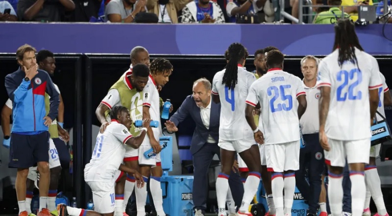 Nova regra da Fifa elimina cinco seleções antes da última rodada
