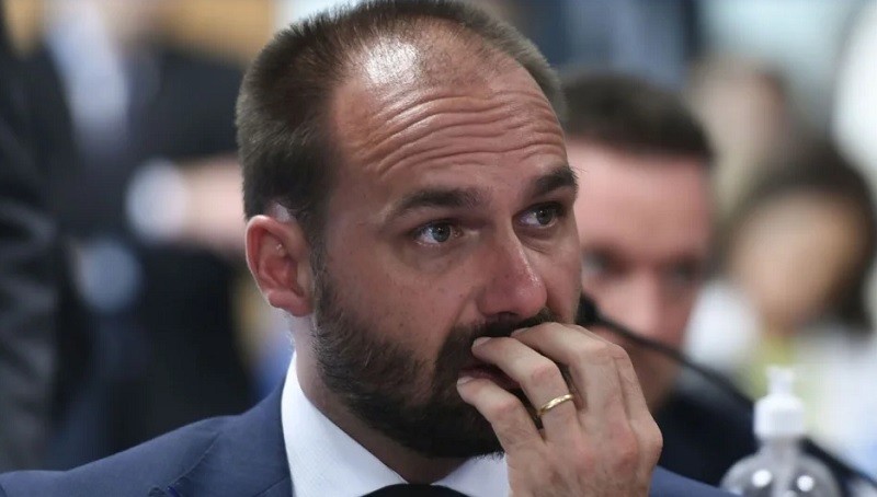 AO VIVO: STF forma maioria para condenar Eduardo Bolsonaro por coação; acompanhe