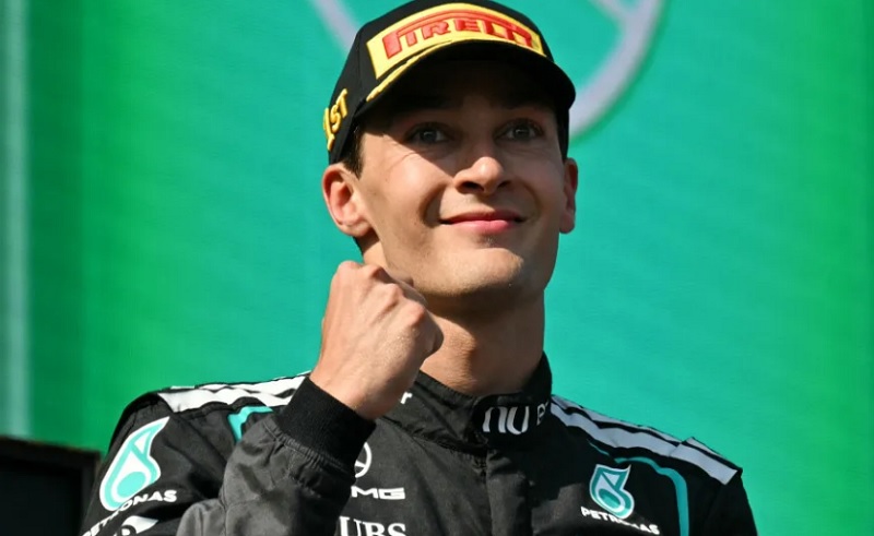 Russell vence pela primeira vez desde março e Verstappen bate Antonelli