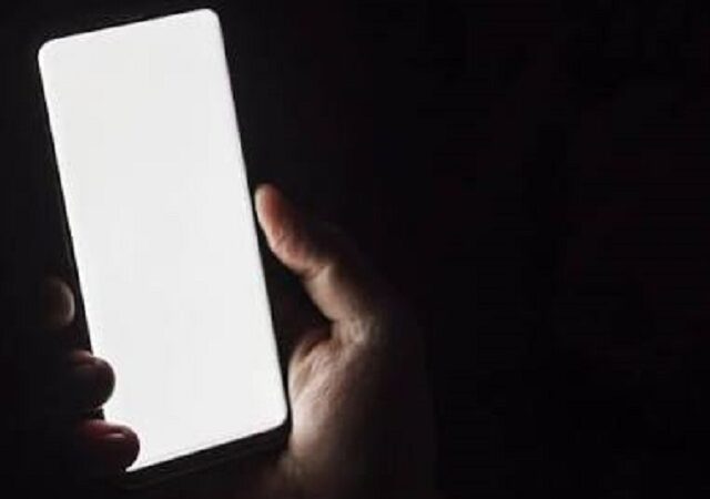 Homem que expôs imagens íntimas de ex-companheiro deve indenizá-lo em R$ 10 mil