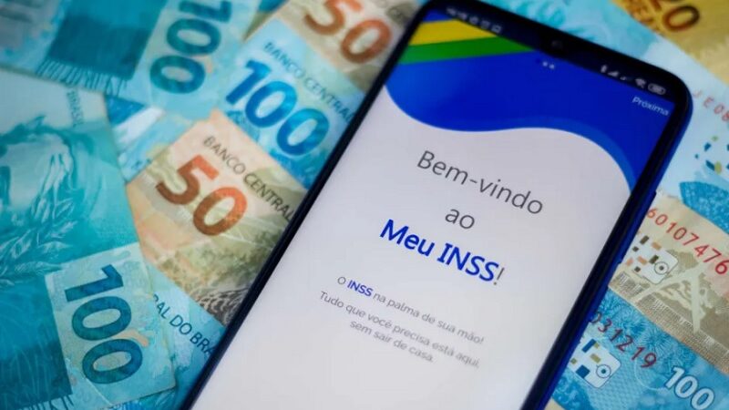 INSS revela idade mínima para sacar R$ 1.621 de aposentadoria em 2026