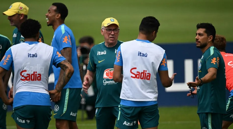 Ancelotti testa time e indica escalação do Brasil para a estreia