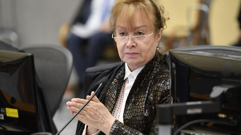Indenização decorrente da impossibilidade de adjudicação compulsória é imprescritível