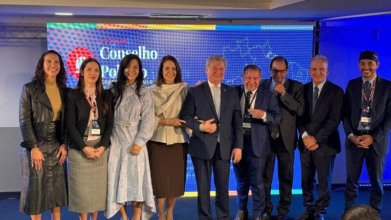 Ministros das Igrejas Evangélicas anunciam apoio a Janaina Riva como pré-candidata a senadora durante fórum nacional em São Paulo