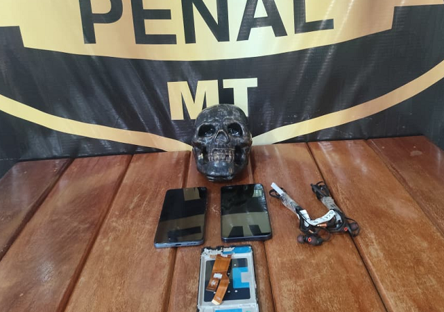 SISTEMA PENITENCIÁRIO: Policiais penais apreendem materiais lançados por drone na Mata Grande