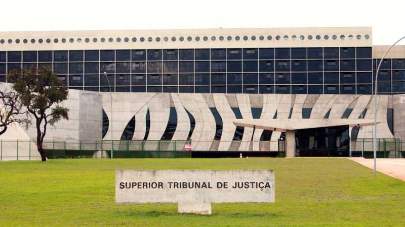 Acesso a sistema com dados contábeis não dispensa dever de prestação de contas de bens em condomínio